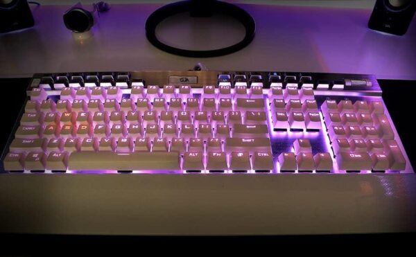 ⁦K550W Yama White Spanish Mechanical Keyboard, RGB for Gaming with Dedicated Multimedia Keys, Purple Switches, Detachable-Magnetic Wrist Rest⁩ - الصورة ⁦3⁩